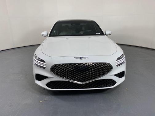 2022 Genesis G70 2.0T RWD