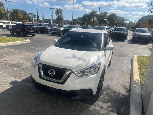 2020 Nissan Kicks SV