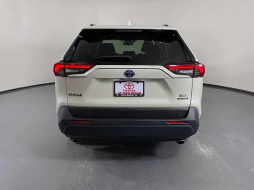 2022 Toyota RAV4 Hybrid XLE Premium