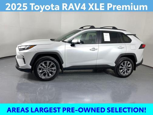 2025 Toyota RAV4 XLE Premium