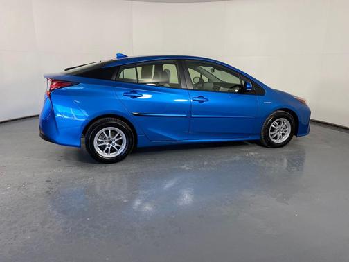 2019 Toyota Prius LE