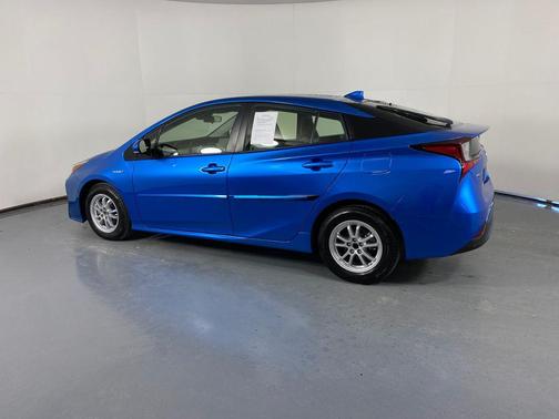 2019 Toyota Prius LE