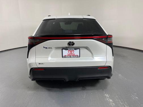 2024 Toyota bZ4X XLE