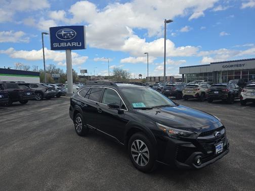 Crystal Black Silica 2025 Subaru Outback Premium