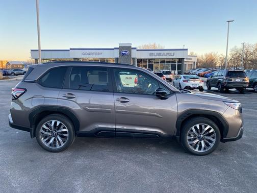 2025 Subaru Forester Touring