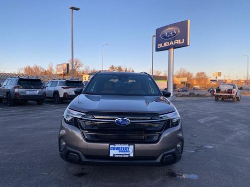 2025 Subaru Forester Touring