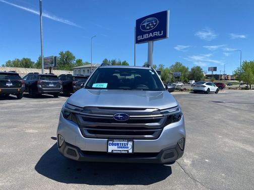 Ice Silver Metallic 2025 Subaru Forester Limited