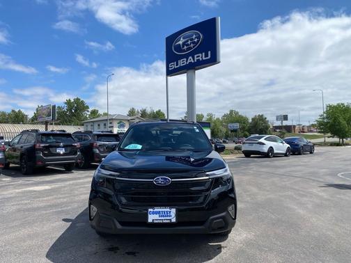 Crystal Black Silica 2025 Subaru Forester Touring
