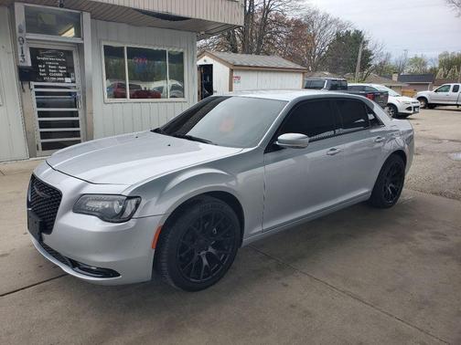2021 Chrysler 300 S