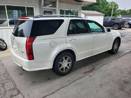 2005 Cadillac SRX V8