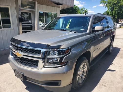 Pewter 2019 Chevrolet Suburban LT