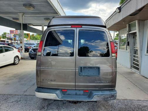 Gray 2002 Chevrolet Express 1500