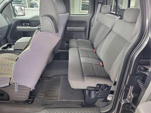 2004 Ford F-150 XL SuperCab