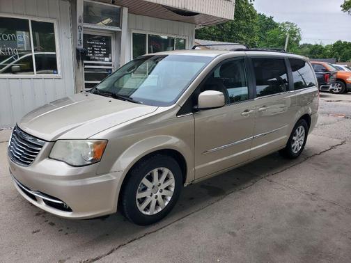 Tan 2013 Chrysler Town & Country Touring