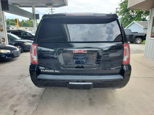 2016 GMC Yukon XL SLE