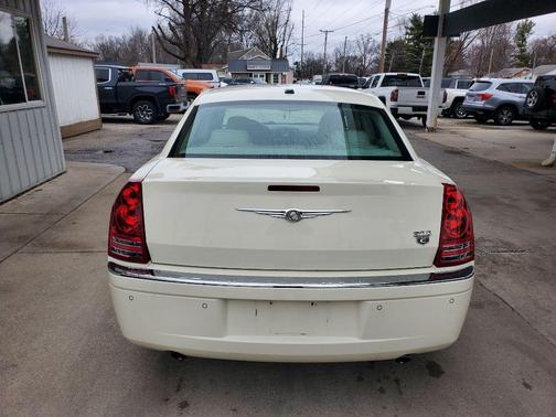 2010 Chrysler 300C Hemi