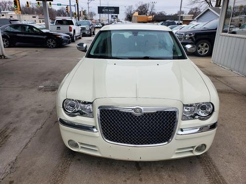 2010 Chrysler 300C Hemi