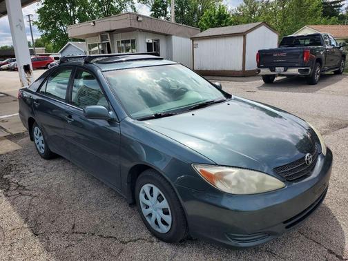 Gray 2002 Toyota Camry LE