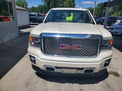 White 2015 GMC Sierra 1500 Denali