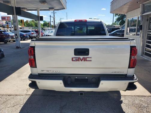 White 2015 GMC Sierra 1500 Denali