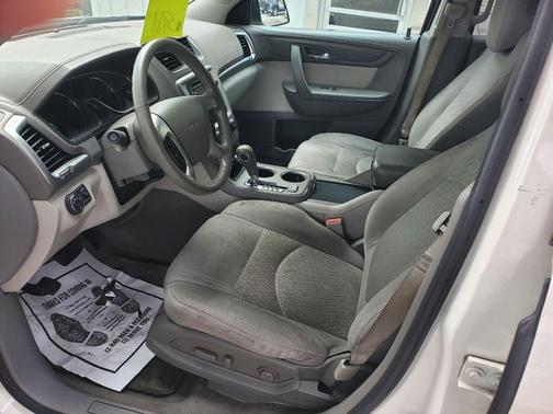 2013 GMC Acadia SLE-2