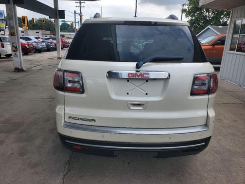 2013 GMC Acadia SLE-2