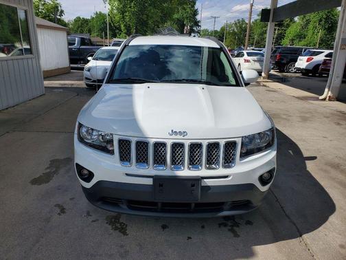 White 2014 Jeep Compass Latitude
