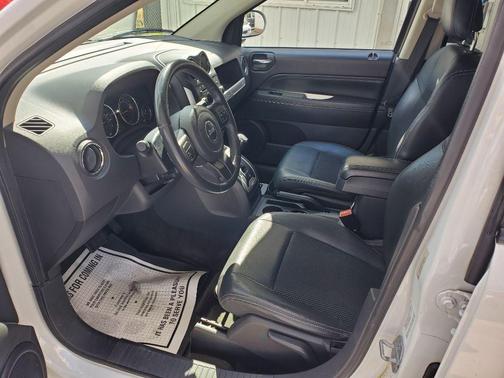 White 2014 Jeep Compass Latitude