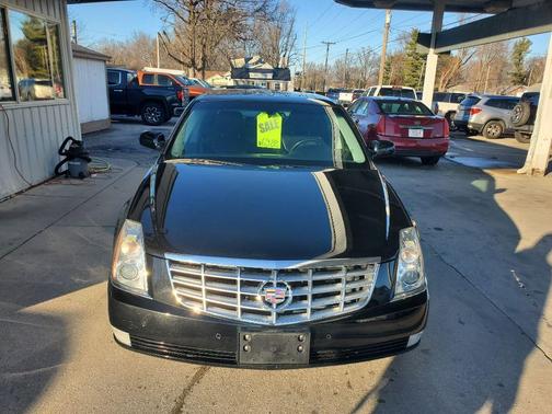 2010 Cadillac DTS Luxury