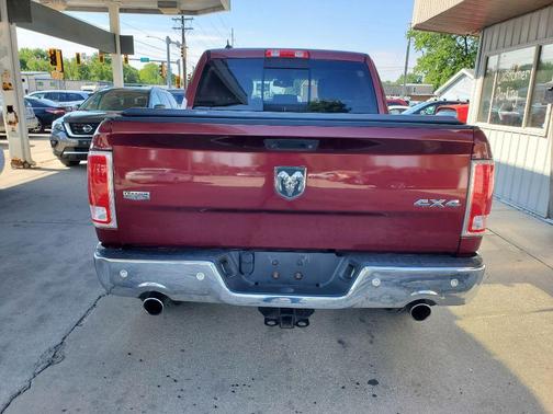 Maroon 2016 RAM 1500 Laramie