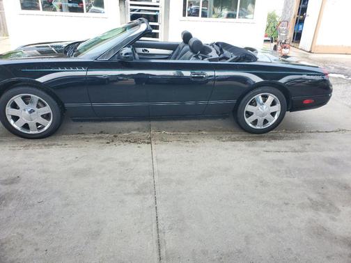 2002 Ford Thunderbird Deluxe