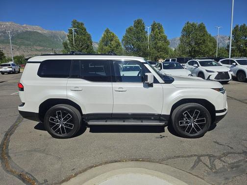 Eminent White Pearl 2026 Lexus GX 550 Premium+