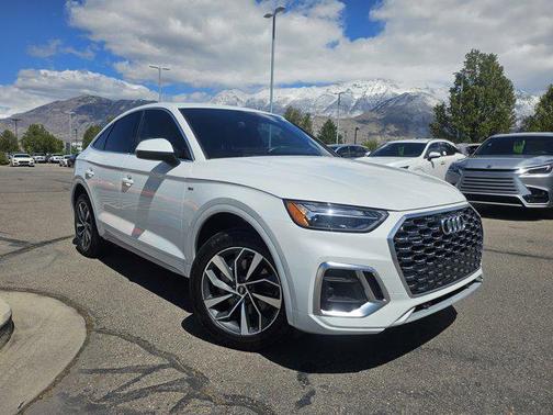 Glacier White Metallic 2023 Audi Q5 45 S line Premium
