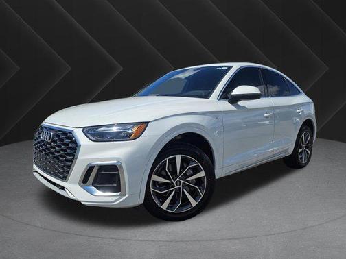 Glacier White Metallic 2023 Audi Q5 45 S line Premium