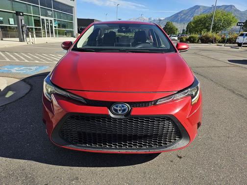 Barcelona Red Metallic 2021 Toyota Corolla Hybrid LE