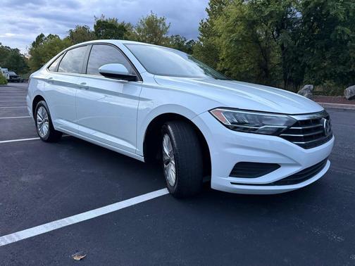 Pure White 2020 Volkswagen Jetta 1.4T S