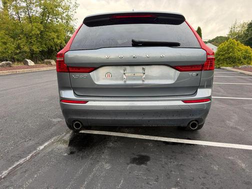 2020 Volvo XC60 T5 Momentum