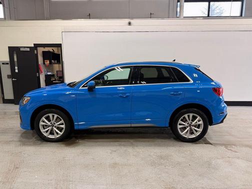 2023 Audi Q3 Premium 45 TFSI S line quattro Tiptronic