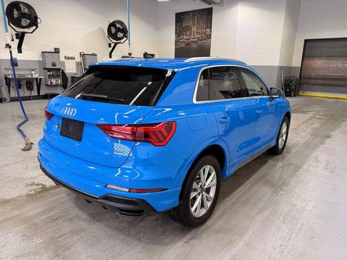 2023 Audi Q3 Premium 45 TFSI S line quattro Tiptronic