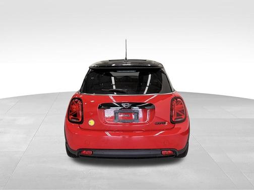 Chili Red 2024 MINI SE Hardtop