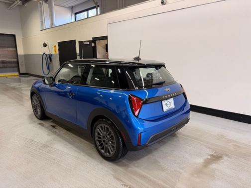 Icy Sunshine Blue Metallic 2026 MINI Hardtop