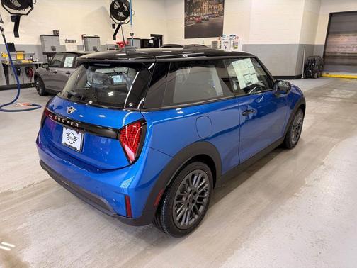 Icy Sunshine Blue Metallic 2026 MINI Hardtop Cooper