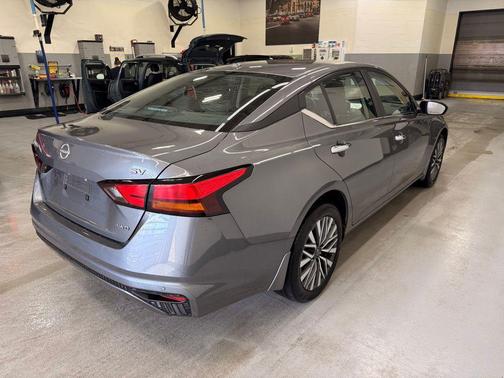 Gun Metallic 2024 Nissan Altima 2.5 SV