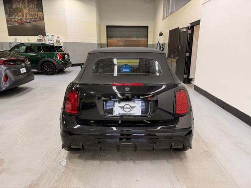 Midnight Black II Metallic 2026 MINI Convertible