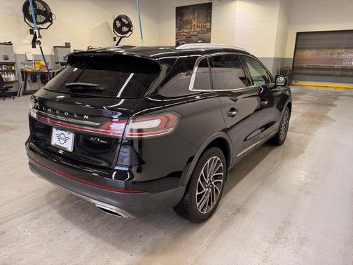 2020 Lincoln Nautilus Reserve