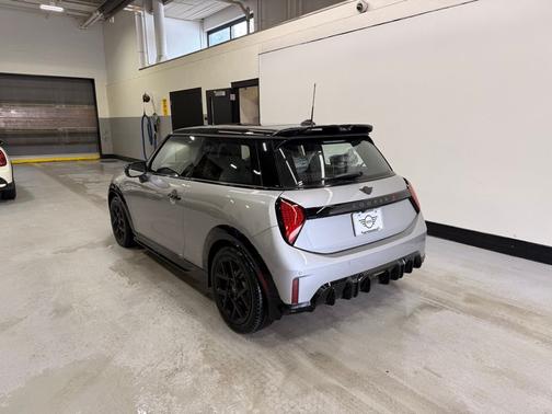 Melting Silver III Metallic 2026 MINI Hardtop