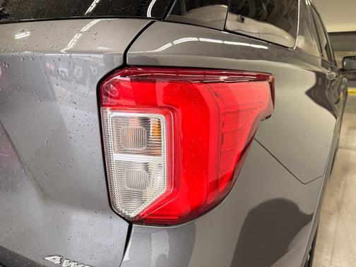 Gray Metallic 2023 Ford Explorer XLT