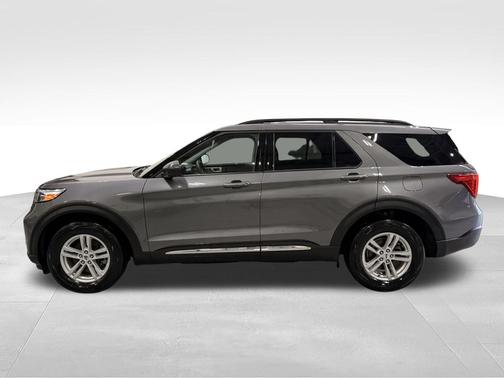 Gray Metallic 2023 Ford Explorer XLT