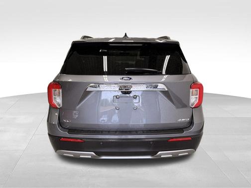 Gray Metallic 2023 Ford Explorer XLT