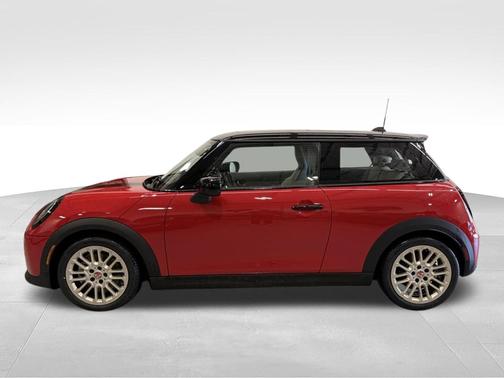 Chili Red 2025 MINI Hardtop